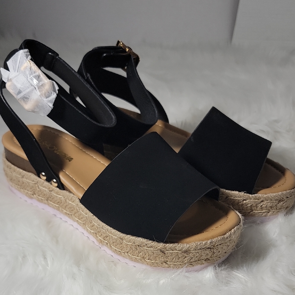 Fashion Nova Black Strap Wedge Gold Buckle Sandals Size 7
